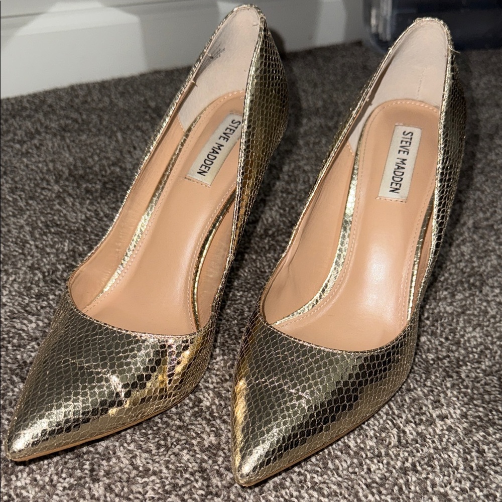 Steve Madden Metallic Gold Snakeskin Heels